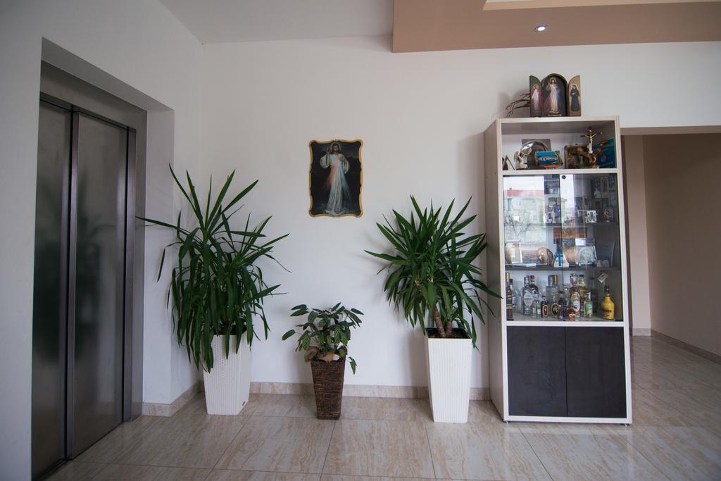 Hotel Luburic เมจูโกเรีย ภายนอก รูปภาพ